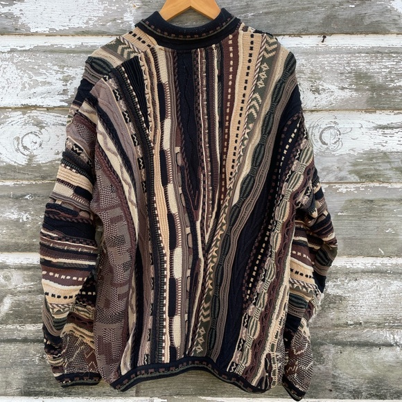 SOLD🔥Vintage TUNDRA “Coogi-Style” Pullover, Size XL - Picture 2 of 6